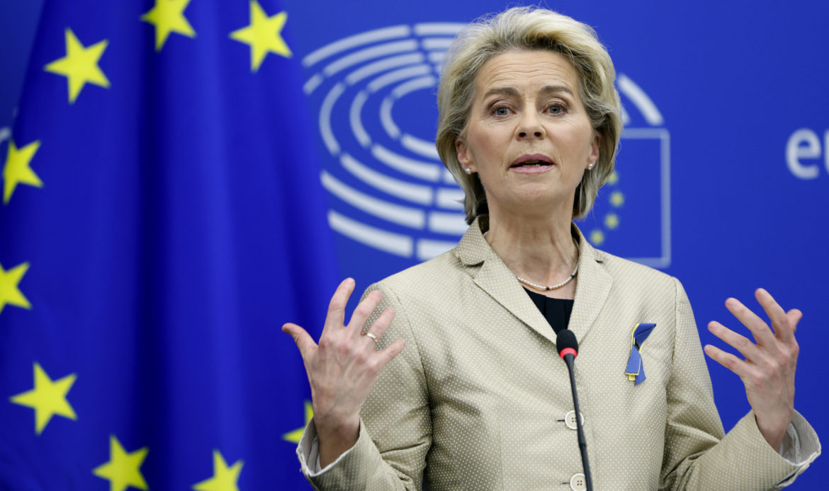 Guerre en Ukraine: Ursula Von der Leyen veut que Vladimir Poutine soit traduit en justice