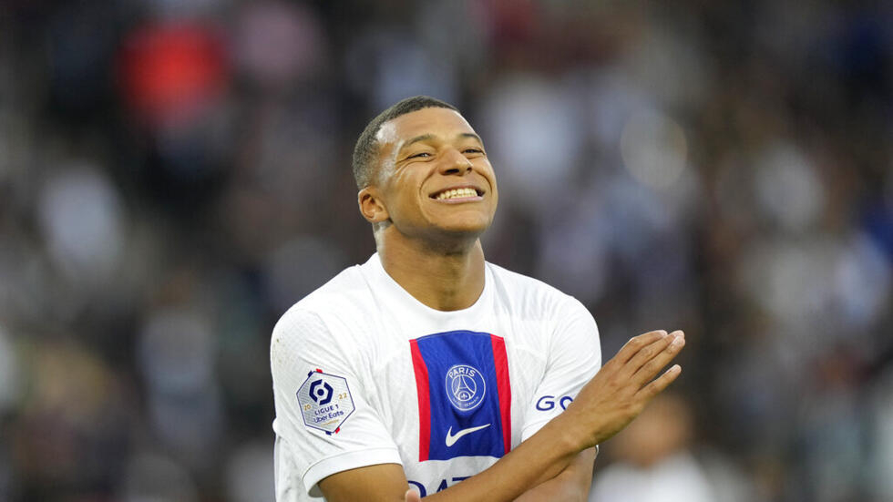 Mercato PSG : Les trois stars proposées par le FC Barcelone pour récupérer Kylian Mbappé
