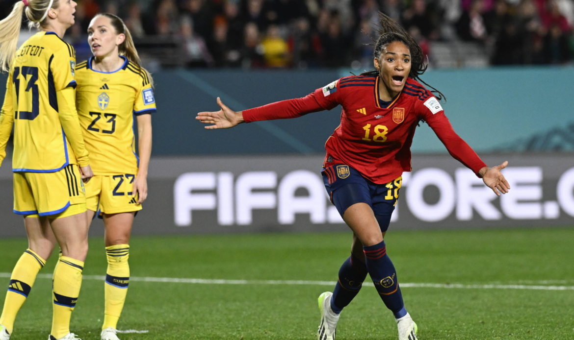 L&rsquo;Espagne bat la Suède et se qualifie pour sa première finale de la Coupe du Monde de la FIFA après une fin de match mouvementée