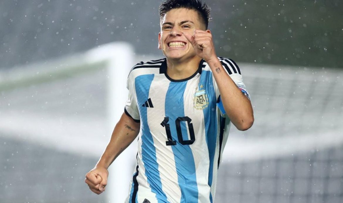 L&rsquo;Argentine a étrillé le Brésil 3-0 grâce à Claudio Echeverri