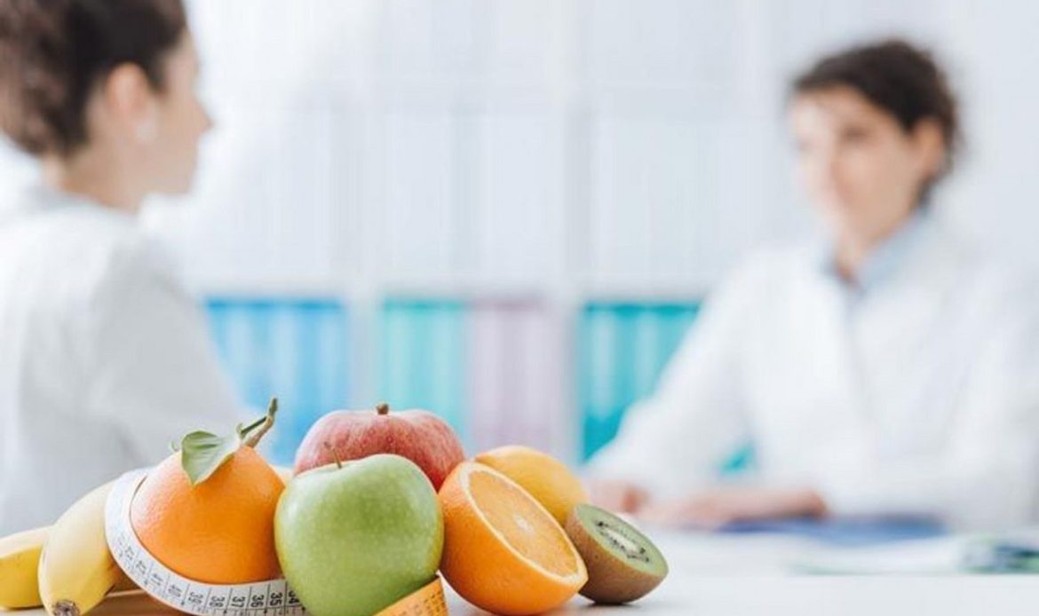 D’après un nutritionniste, il faudrait consommer ces 4 fruits au petit-déjeuner pour perdre du poids plus facilement après 40 ans