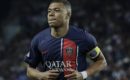 Alors que l’avenir de Kylian Mbappé apparaît toujours aussi incertain, Rolland Courbis est convaincu que l’attaquant tricolore va une nouvelle fois rempiler avec le club de la capitale.