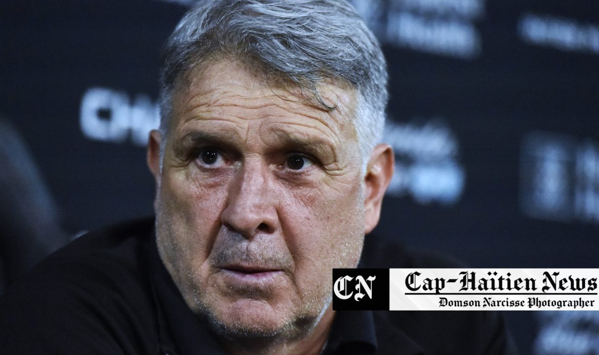 Tata Martino a déclaré lors de sa conférence de presse d&rsquo;après-match que Messi s&rsquo;était légèrement blessé à la jambe et qu&rsquo;il avait été remplacé par précaution.
