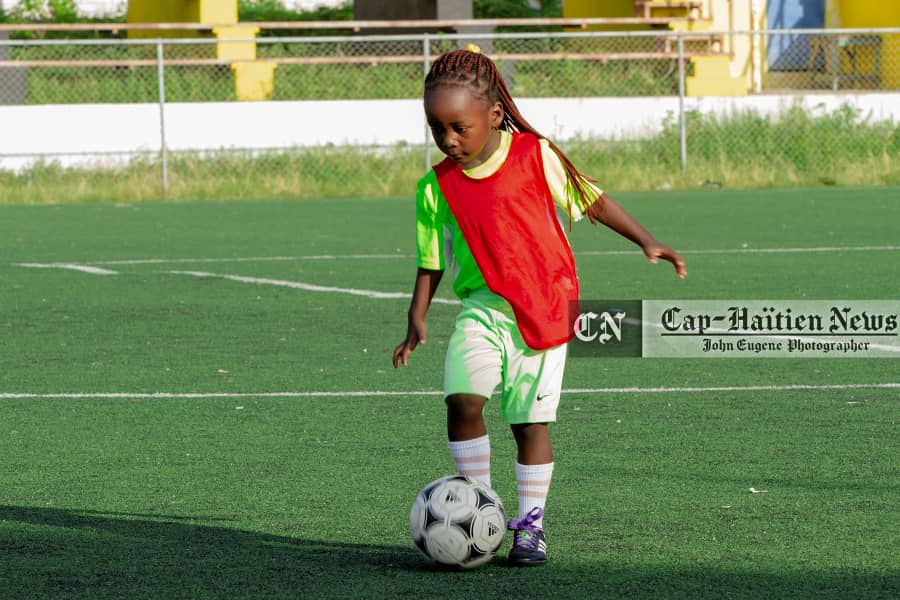 Le Football en Haïti : Un Tremplin d’Espoir pour la Jeunesse