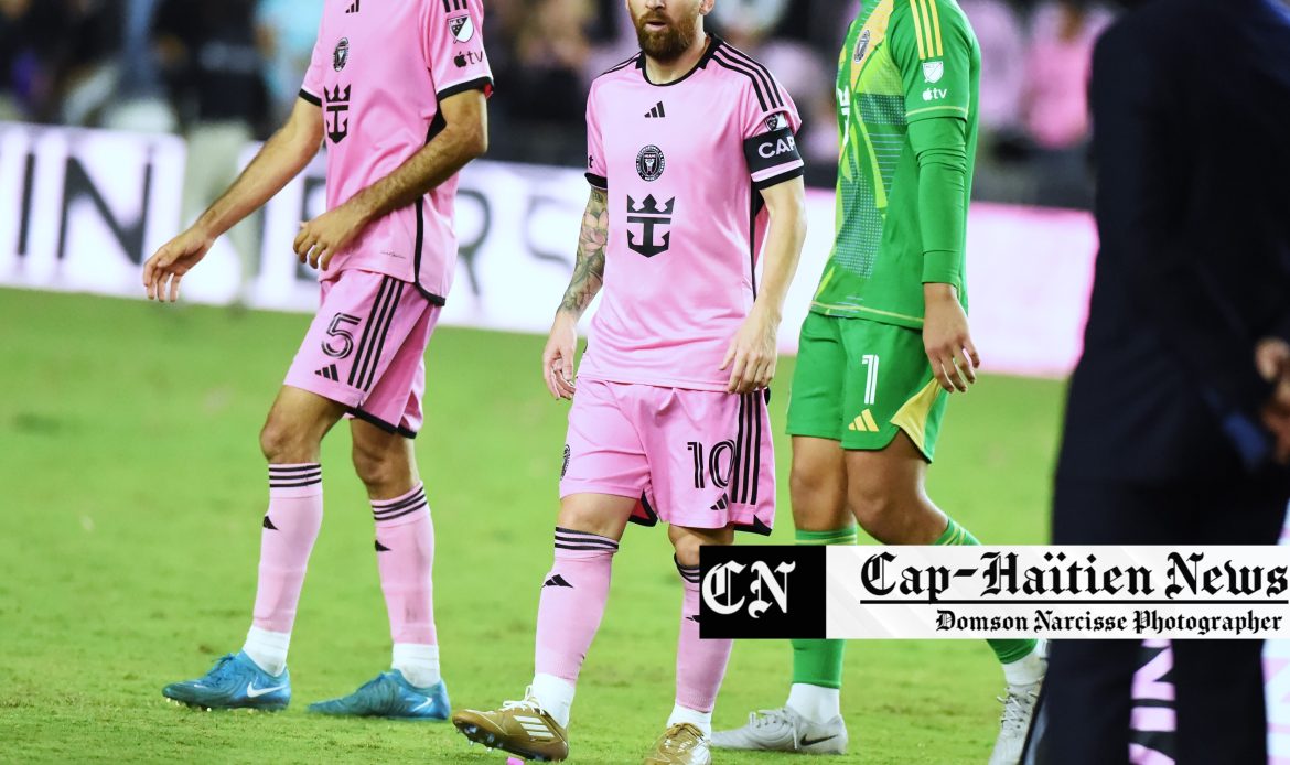 Inter Miami: la Concacaf sanctionne l&rsquo;un de ses arbitres après un autographe demandé à Messi