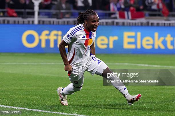Melchie Dumornay, la pépite haïtienne et reine des Fenottes, championnes de France après leur démonstration face à Fleury