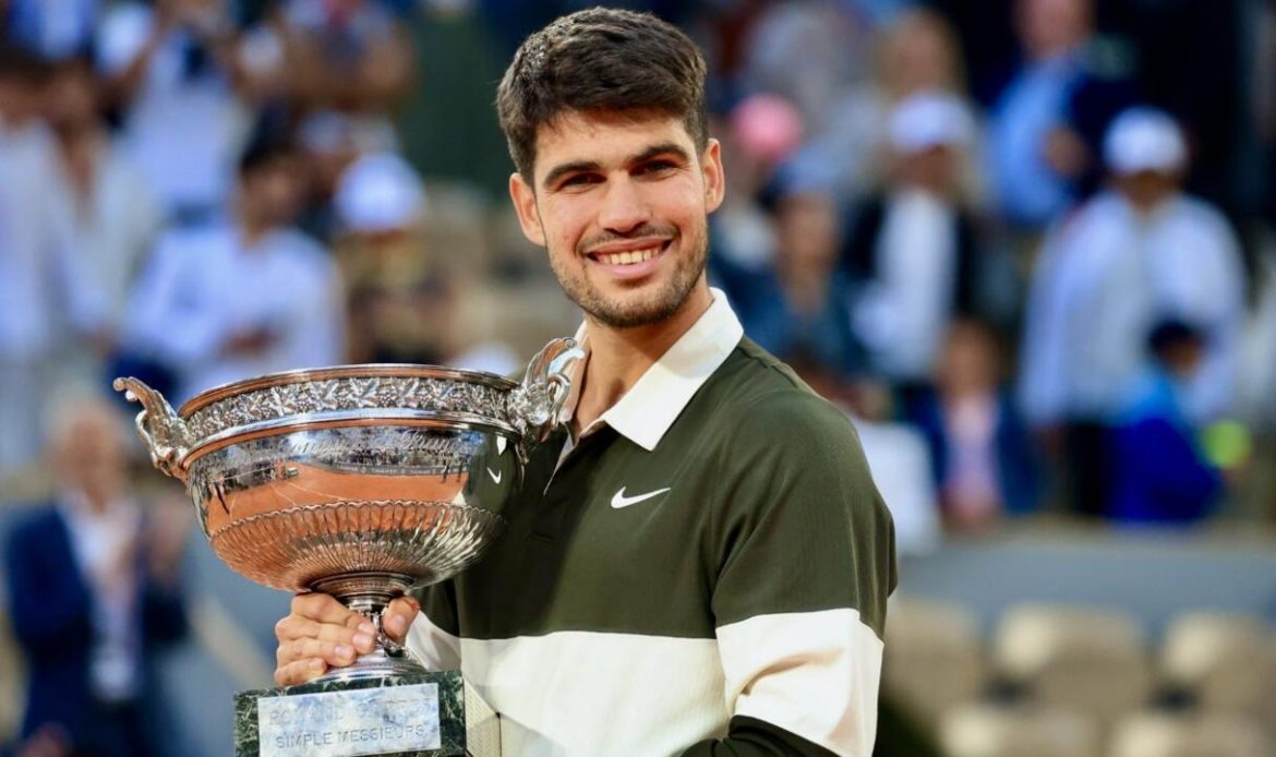 Alcaraz renverse Sinner et s’offre Roland-Garros pour la deuxième fois de suite