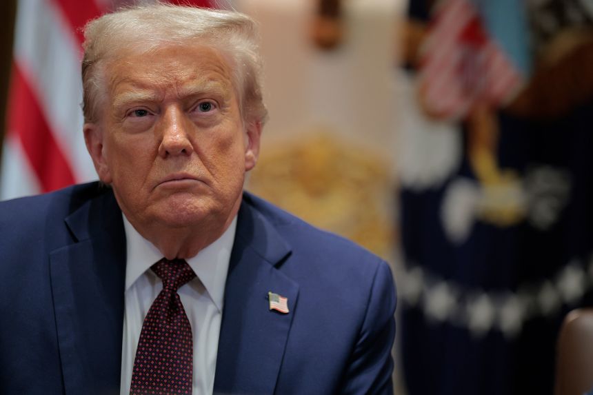 Donald Trump tente de mettre fin aux rumeurs sur son état de santé avec un message laconique