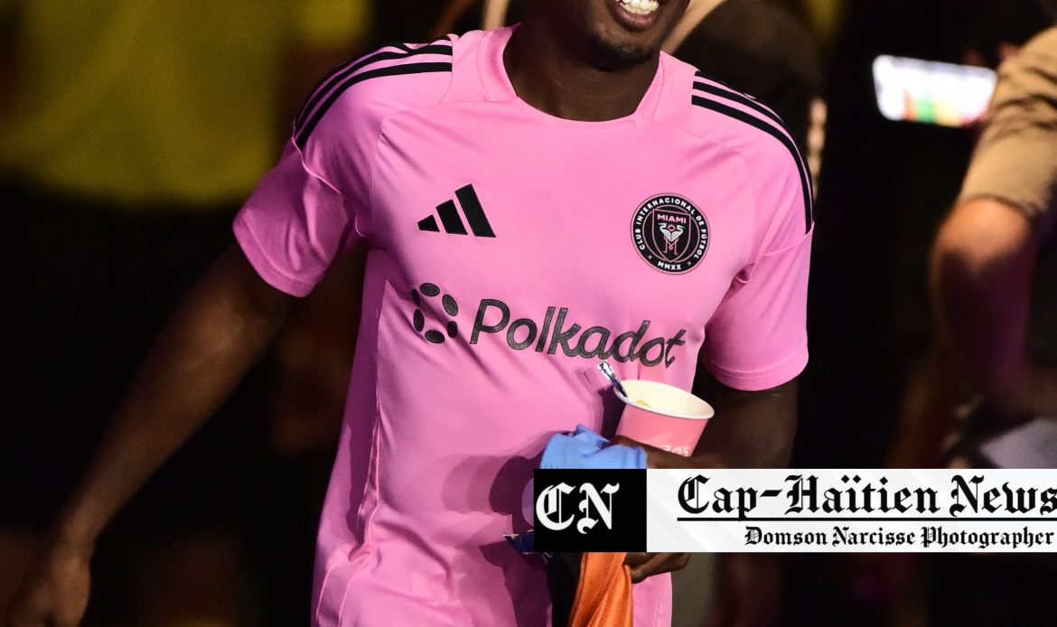 Des images de Fafà Picault lorsqu’il est sorti du vestiaire tout sourire avant le match Inter Miami contre New England le 4 octobre 2025.