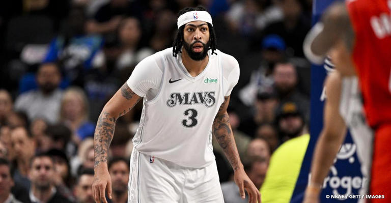Anthony Davis (déjà) blessé ?