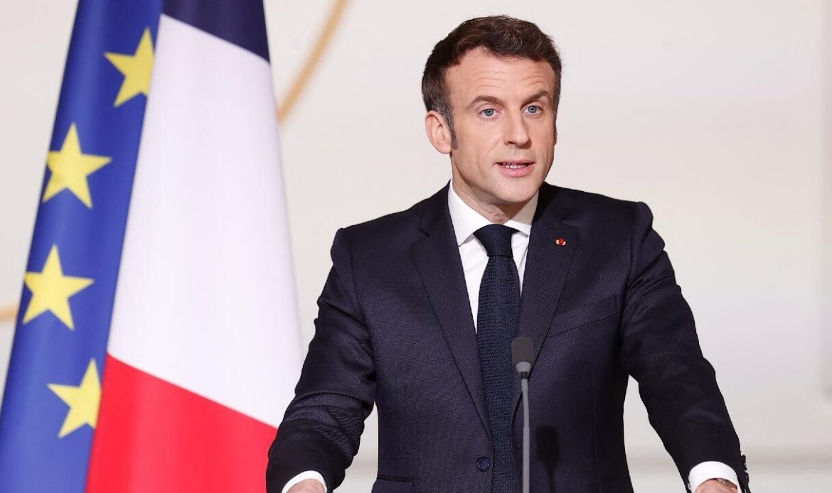 INFO BFMTV. Mort de Quentin Deranque : Emmanuel Macron « suit la situation de très près », l’Élysée appelle à « éviter tout engrenage de violence »