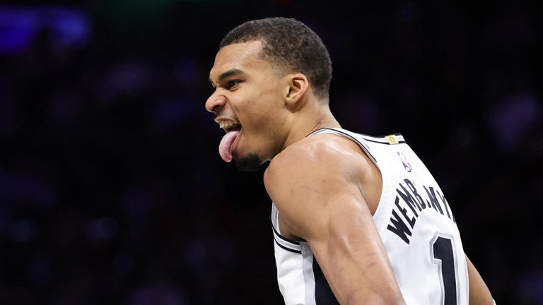 Wembanyama et les Spurs en route vers le deuxième tour de NBA après avoir vaincu Portland