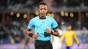 Meilleur arbitre africain, fierté de la Somalie… qui est Omar Abdulkadir Artan, l&rsquo;arbitre refoulé par les Etats-Unis avant la Coupe du monde? Romain Daveau mar. 9 juin 2026 à 6:55 AM UTC−4