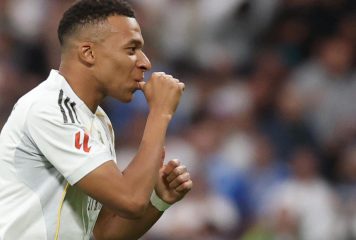 Cristiano dans le viseur : Mbappé réalise un exploit historique par la grande porte du Clasico