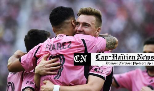 En image:La célébration des "hérons" Luis Suarez surnommé  El pisterolero,un doublé en MLS